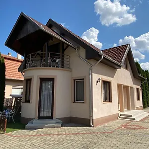 https://millennium-lux-apartments.hotels-hajduszoboszlo-hungary.com